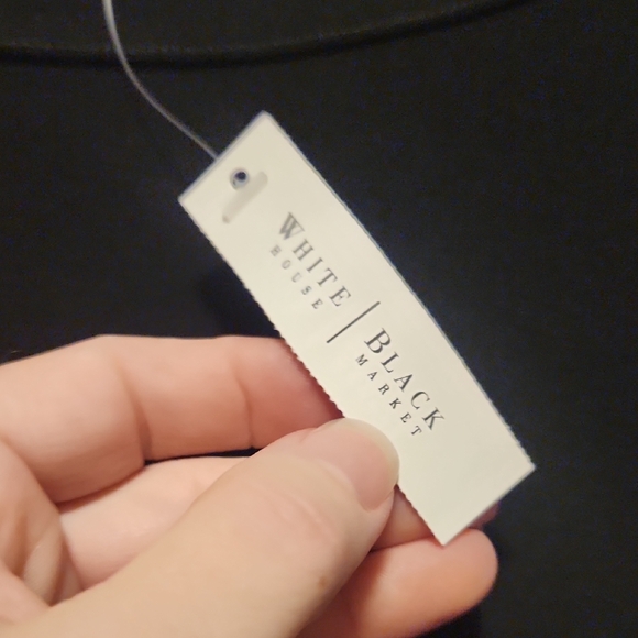 White House Black Market Classic Black Top - Picture 4 of 5